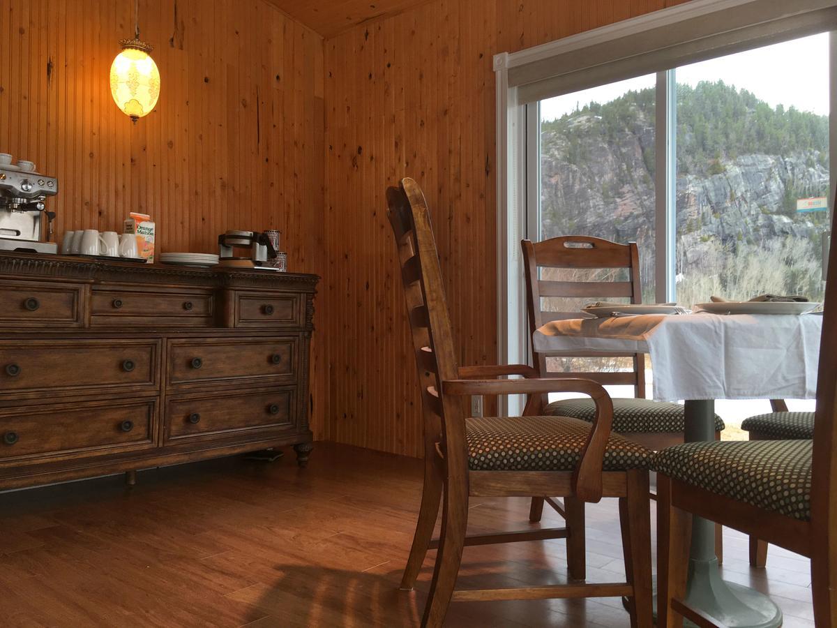 그랑드 버거론즈 La Chouette Viree B&B 외부 사진